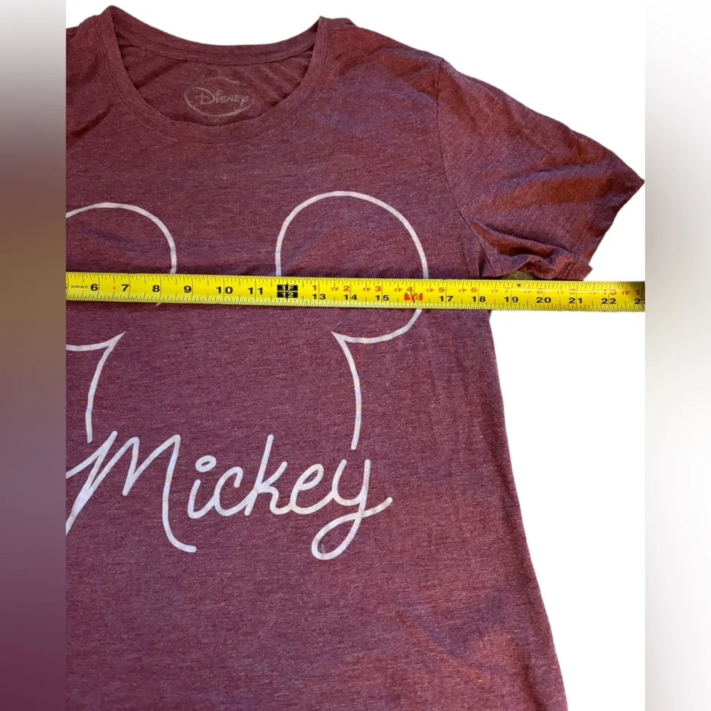 Disney‎ Women’s Maroon Mickey Tee Shirt Size Large